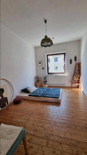 Minimalistic bright room 12min from Hanover central station